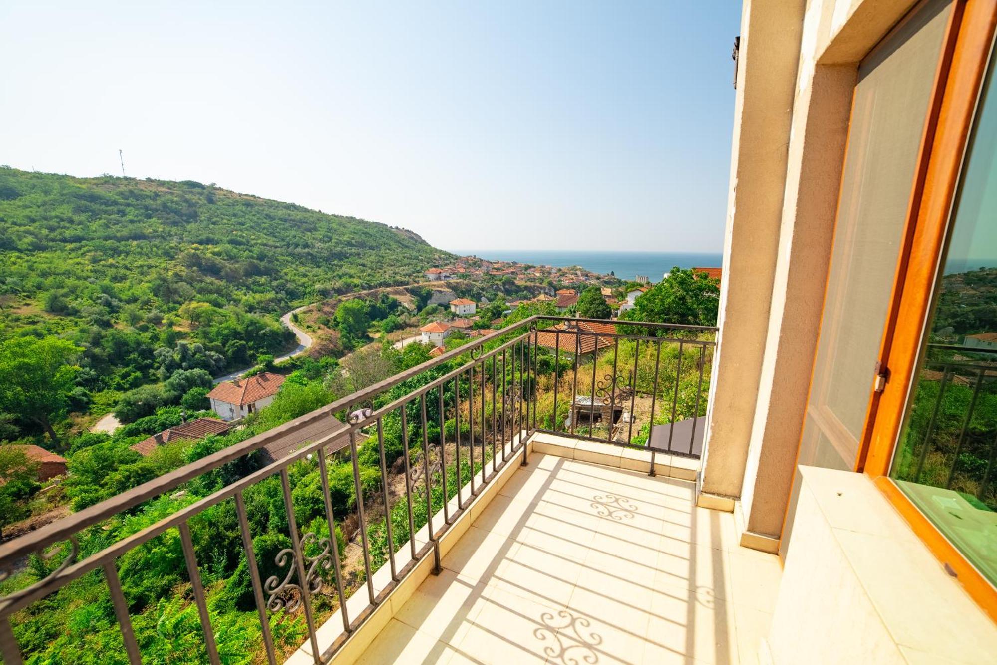Apartments Vista Balchik Bagian luar foto