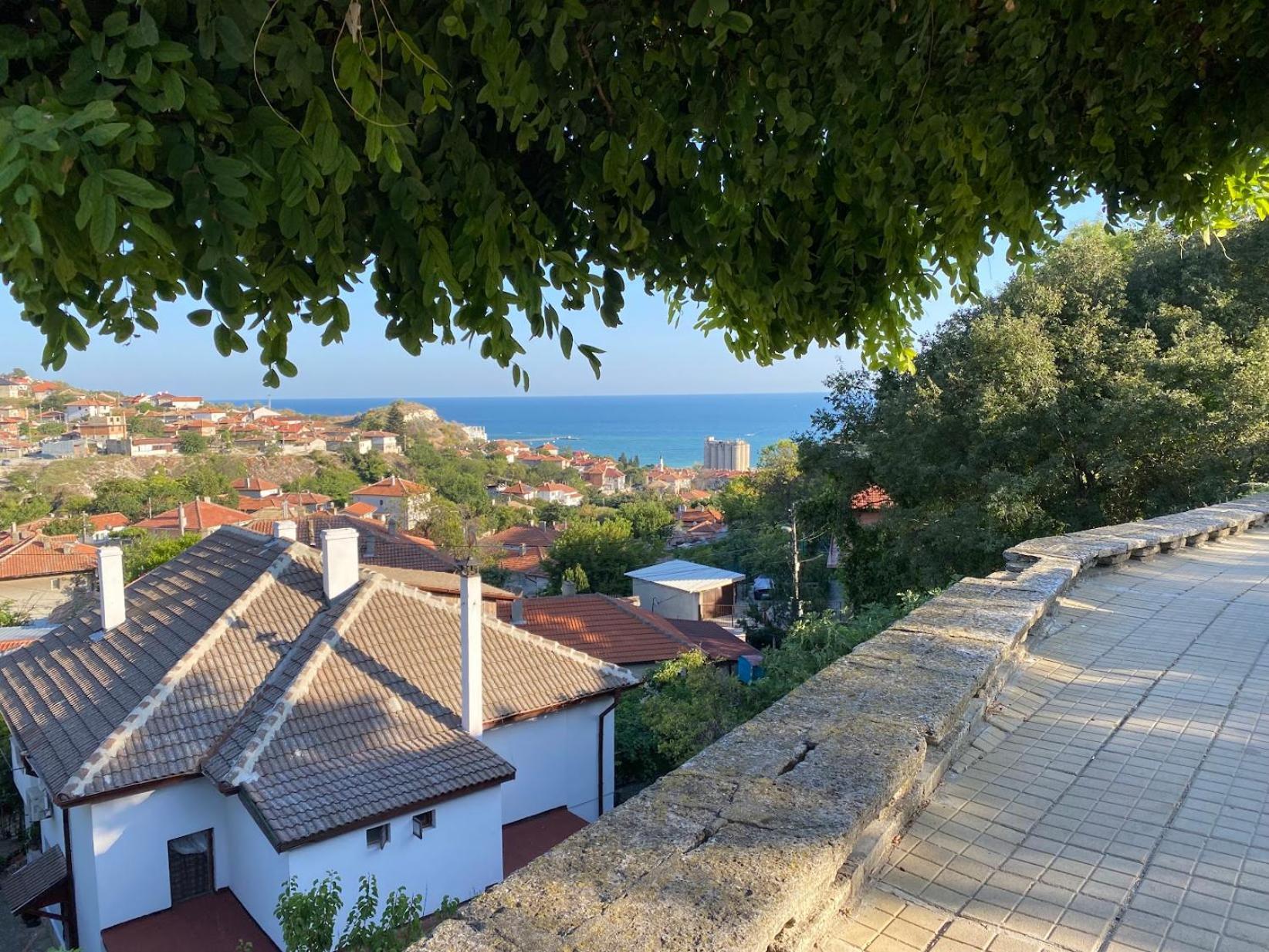 Apartments Vista Balchik Bagian luar foto